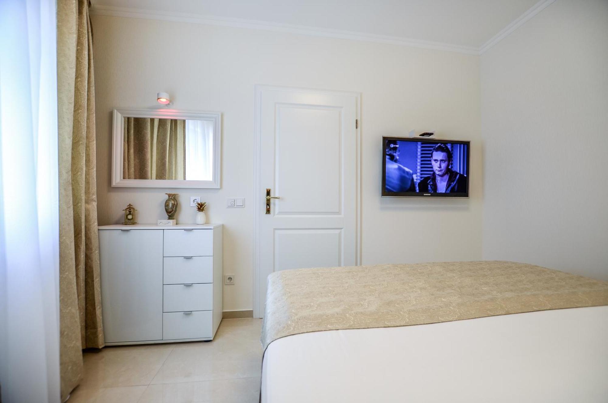 Apartment Stylisch Und Schick, Neue Wohnung, U-bahn 2 Minuten Cologne