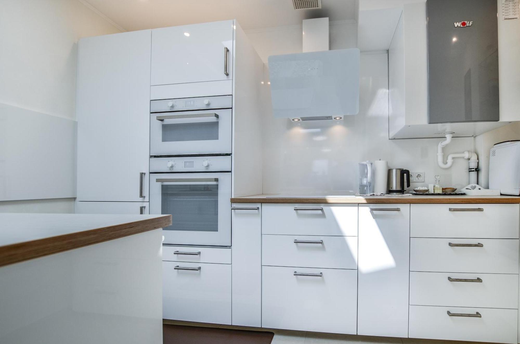 Stylisch Und Schick, Neue Wohnung, U-bahn 2 Minuten Apartamento *
