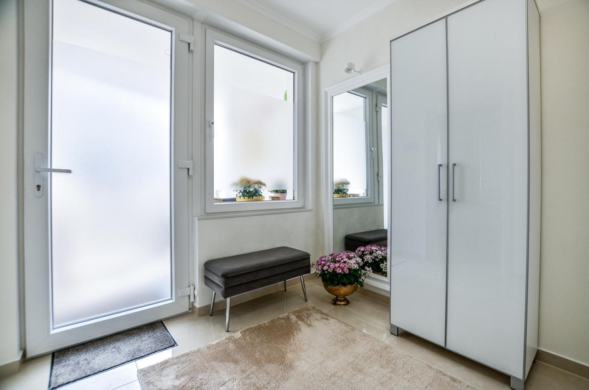 Stylisch Und Schick, Neue Wohnung, U-bahn 2 Minuten Apartamento *